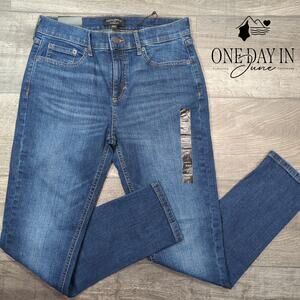 Banana Republic Girlfriend Jeans Size 4 (27)